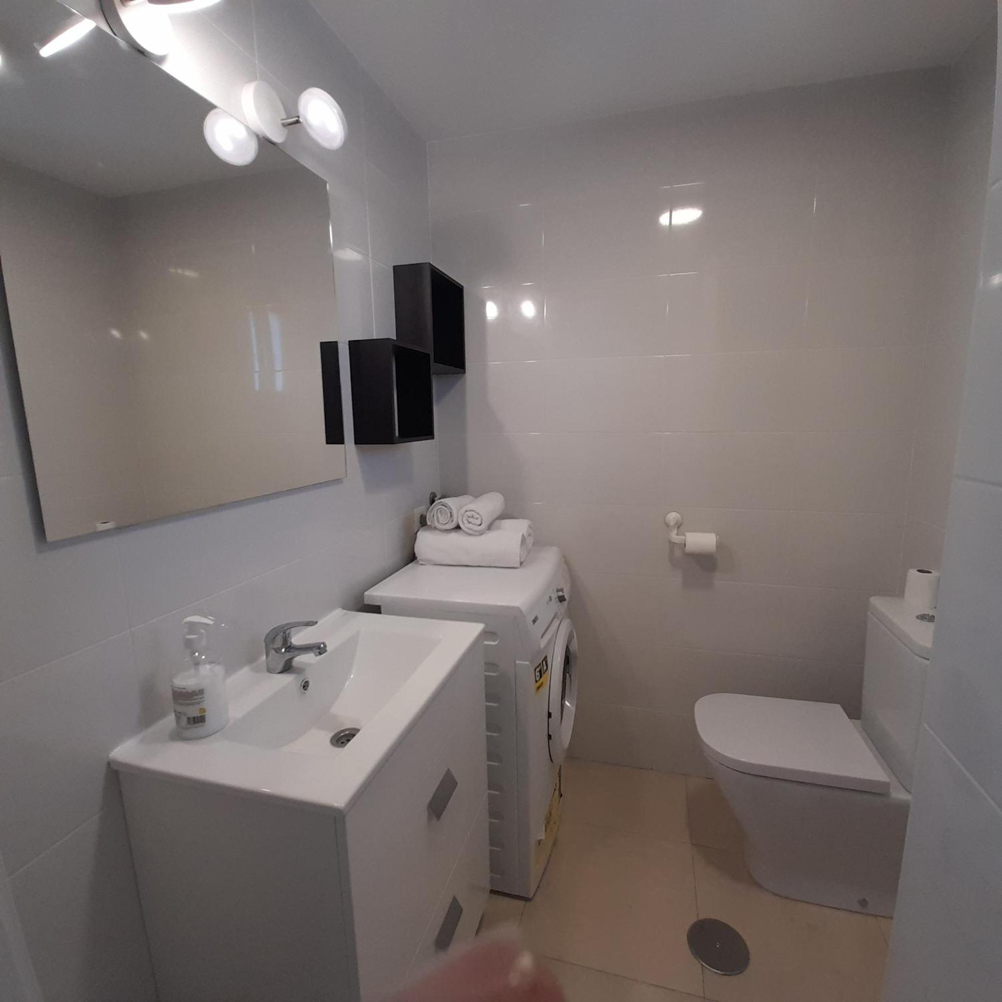 Apartamento Alhambra Rincon De Loix Benidorm-sea View-free Parking, Wi-fi, Pool, New Air Conditioning *